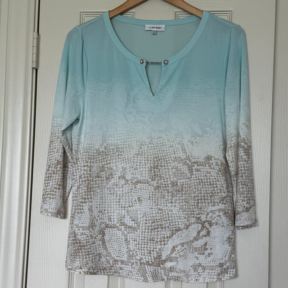 💎 Calvin Klein Pearl Accent Long Sleeve Top - Teal, Tan & Cream - Size M 💎